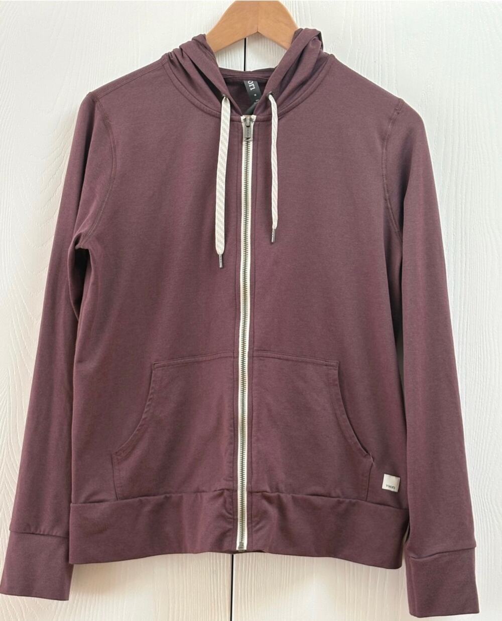vuori hooded jacket vuori WOMEN'S HALO PERFORMANCE HOODIE